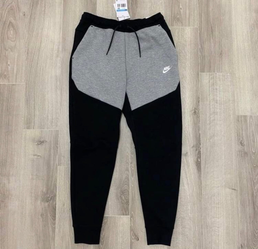 Nike Tech Fleece Panda