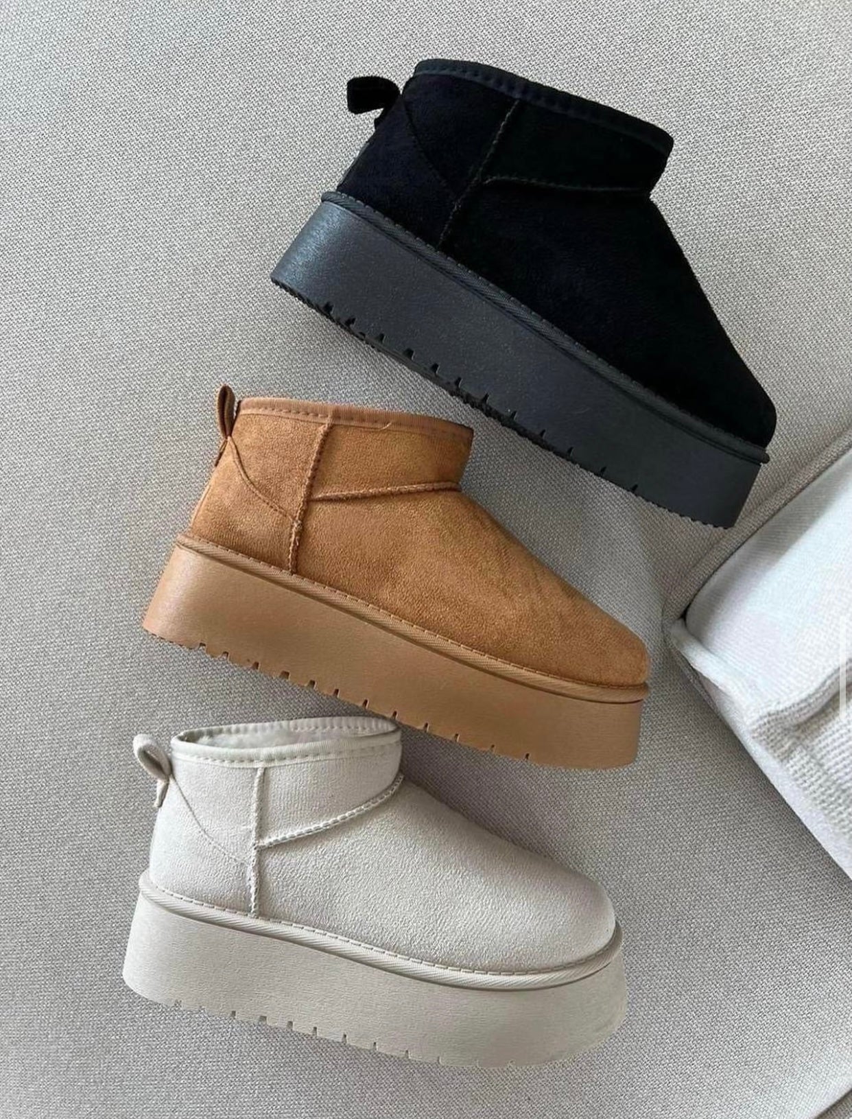 UGG Classic Ultra Platform