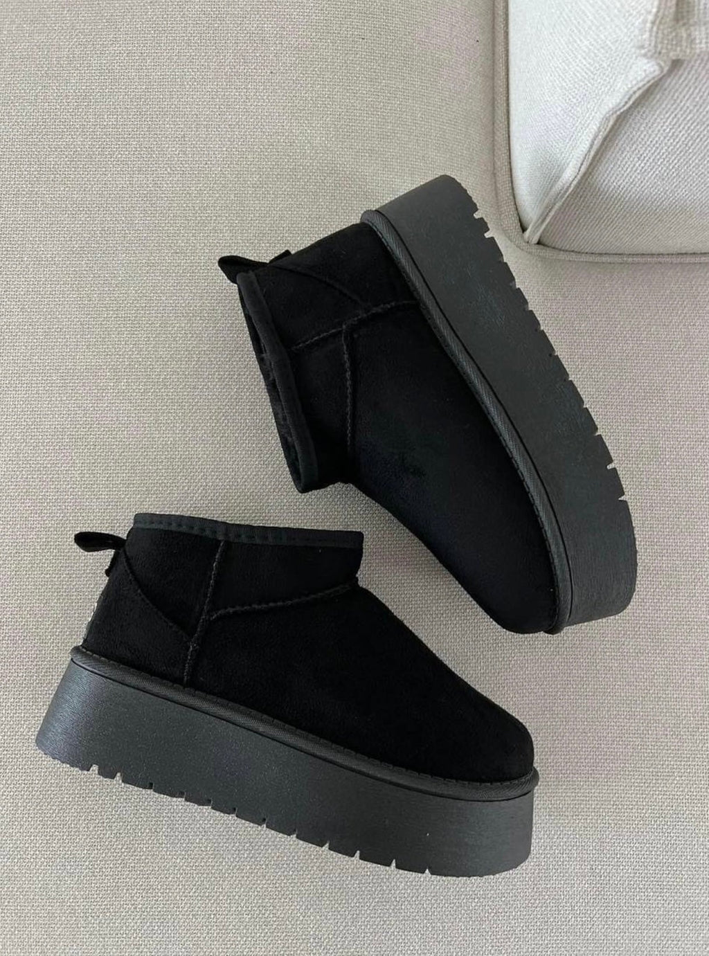 UGG Classic Ultra Platform