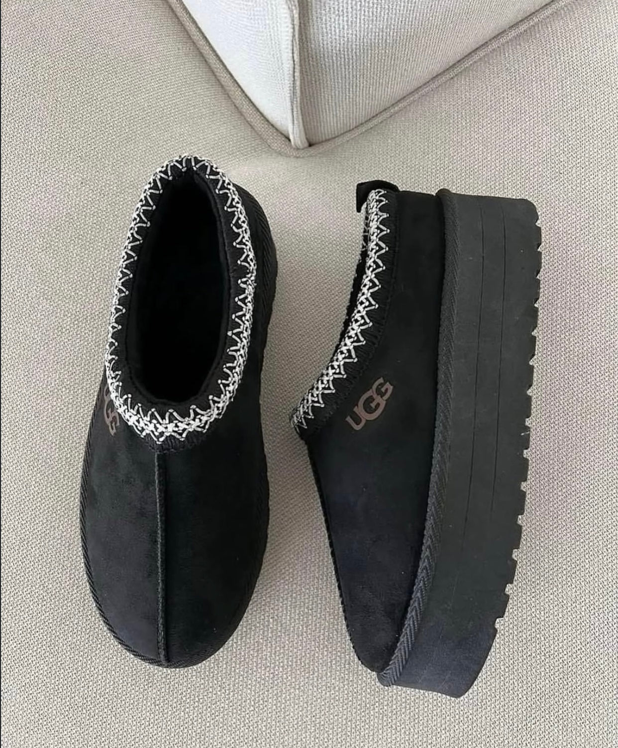 UGG Tazz Black