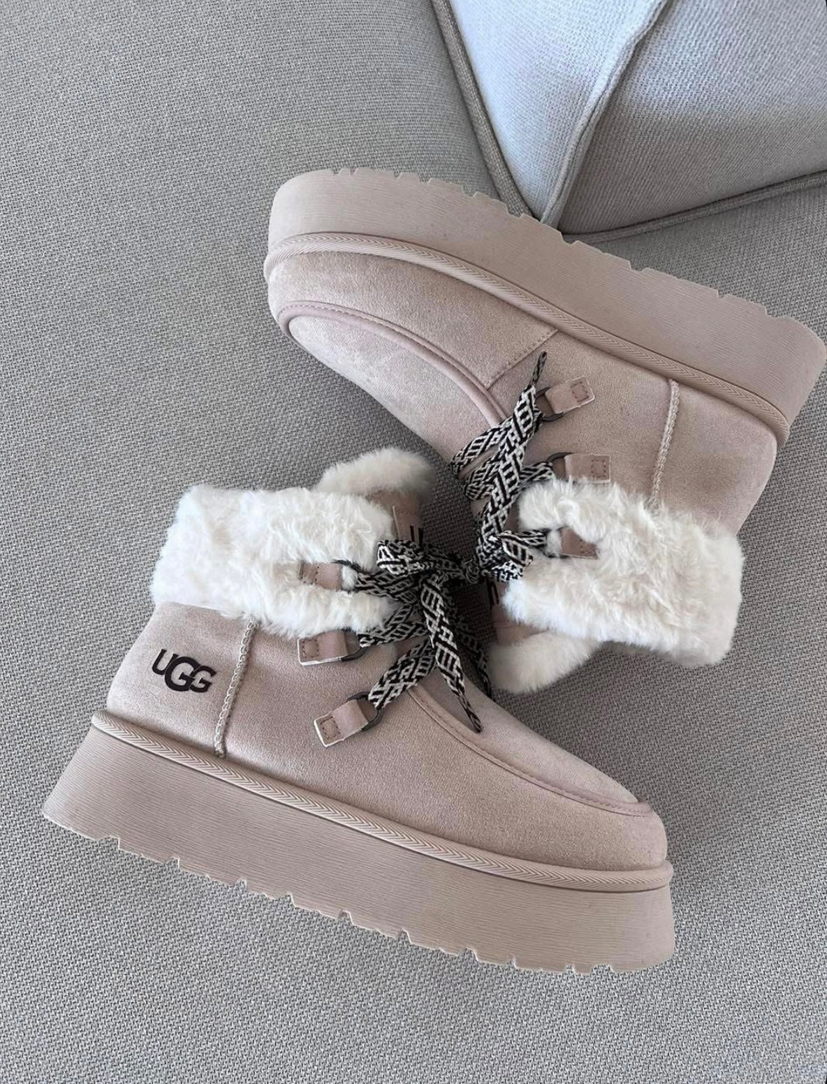 UGG Hótaposó Csizma Puder