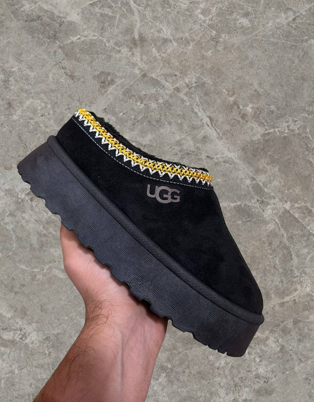 UGG Tazz Black