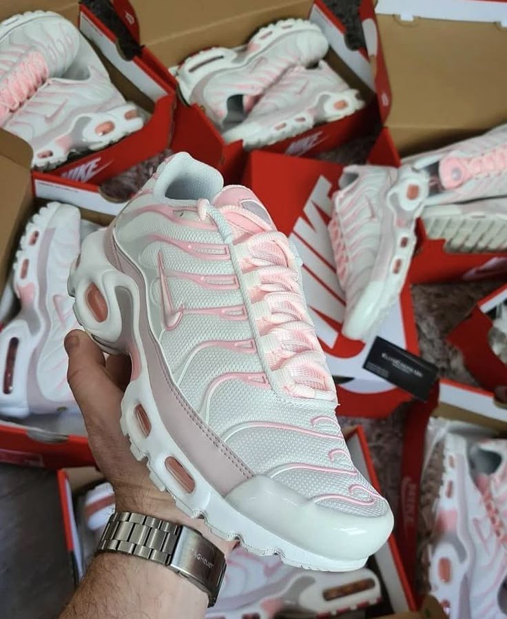 Nike Air Max Tuned Pink